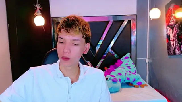 Snapshot of Liam_Green1 chatting on February 2026 12:06:02 PM Liam Green1 online show from February 2026 12:06:02 PM