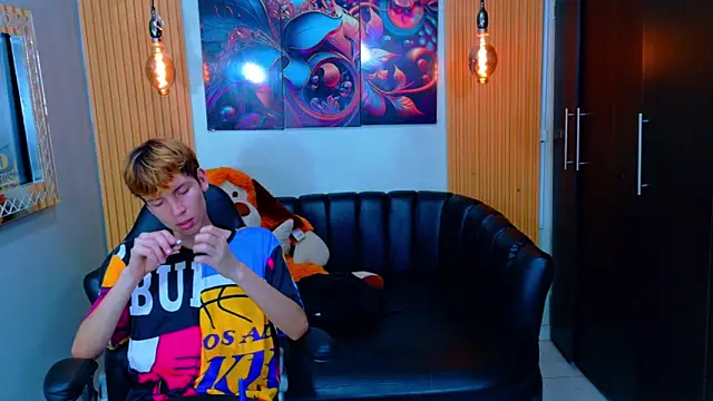 Snapshot of Liam_Green1 chatting on February 2026 06:38:04 PM Liam Green1 online show from February 2026 06:38:04 PM