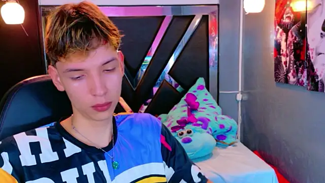 Snapshot of Liam_Green1 chatting on February 2026 01:24:01 PM Liam Green1 online show from February 2026 01:24:01 PM