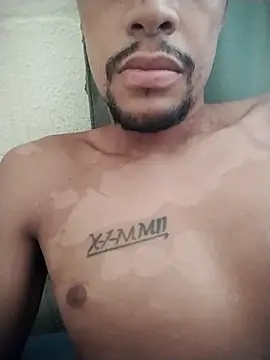 Jmartinss69 online show from February 2026 05:00:02 PM