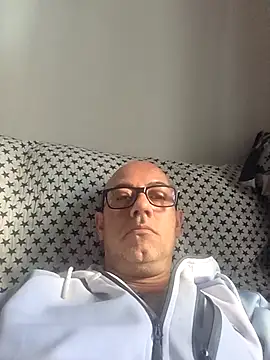 Snapshot of pareja47 chatting on April 2026 08:16:02 AM pareja47 online show from April 2026 08:16:02 AM