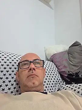 Snapshot of pareja47 chatting on May 2026 08:39:02 AM pareja47 online show from May 2026 08:39:02 AM