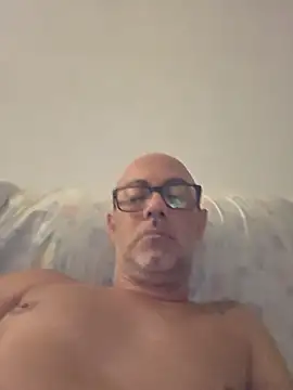 Snapshot of pareja47 chatting on August 2026 10:18:02 PM pareja47 online show from August 2026 10:18:02 PM