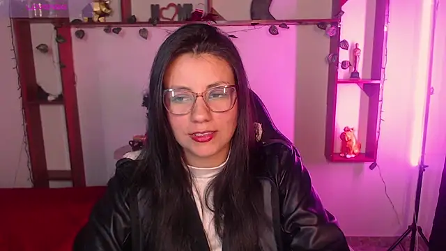 Snapshot of QueenRose94 chatting on March 2026 01:12:02 PM QueenRose94 online show from March 2026 01:12:02 PM