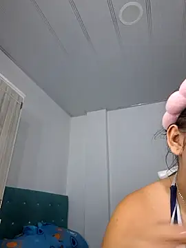 Wild lilhyy online show from May 2026 10:04:01 PM