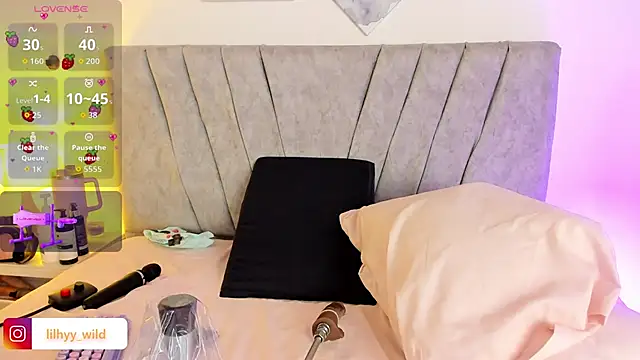 Wild lilhyy online show from April 2026 10:27:02 PM