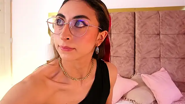 EmmaClark   online show from April 2026 08:21:01 PM