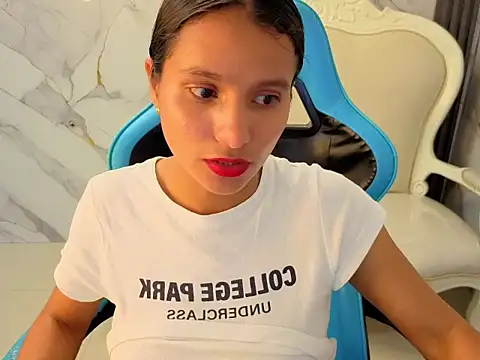 Cataleya23 a online show from April 2026 08:15:02 PM