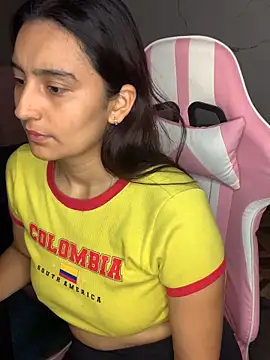 -BabyLuna online show from April 2026 12:39:01 PM