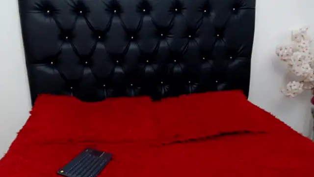 Kitty f00x online show from February 2026 08:19:02 PM