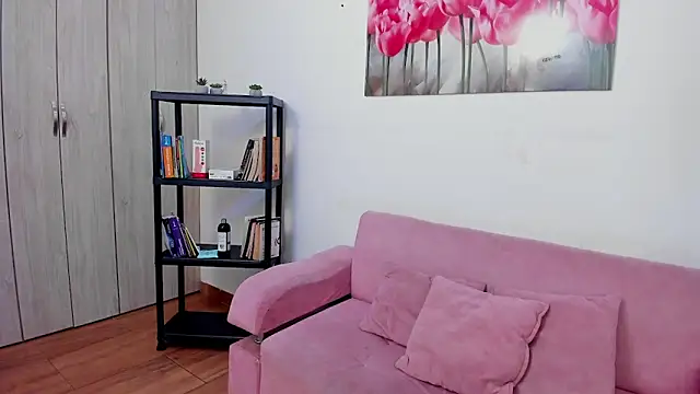 Snapshot of Kitty_f00x chatting on May 2026 07:19:02 PM Kitty f00x online show from May 2026 07:19:02 PM