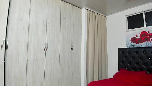 Snapshot of Kitty_f00x chatting on June 2026 08:14:02 PM Kitty f00x online show from June 2026 08:14:02 PM