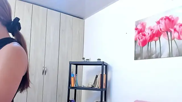 Snapshot of Kitty_f00x chatting on May 2026 07:21:01 PM Kitty f00x online show from May 2026 07:21:01 PM
