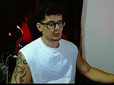 Logan0626 online show from February 2026 12:19:01 AM