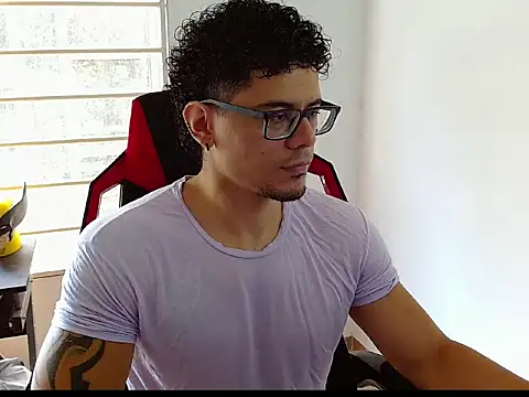 Logan0626 online show from February 2026 06:27:01 PM