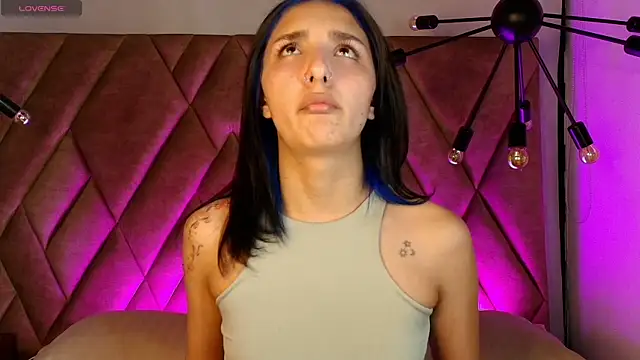 Aris Suarez online show from May 2026 04:38:01 AM