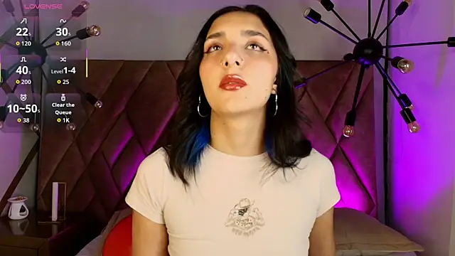 Aris Suarez online show from May 2026 04:38:01 AM