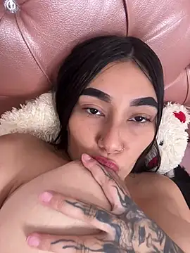 Mia  Starxxx online show from February 2026 09:48:02 PM