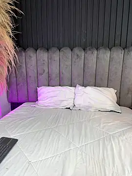 Nanda vixen  online show from March 2026 10:28:02 PM