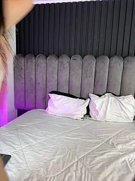 Nanda vixen  online show from March 2026 12:21:01 AM