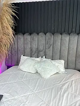 Snapshot of Nanda_vixen_ chatting on February 2026 09:04:01 PM Nanda vixen online show from February 2026 09:04:01 PM