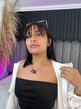 Nanda vixen  online show from March 2026 08:36:01 PM