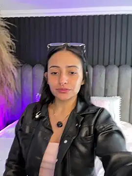 Nanda vixen  online show from May 2026 07:02:02 PM