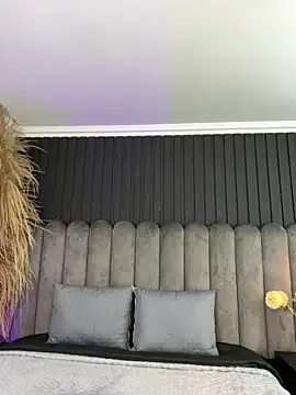 Nanda vixen  online show from April 2026 08:28:01 PM
