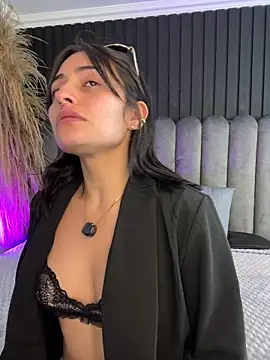 Nanda vixen  online show from May 2026 11:34:02 PM