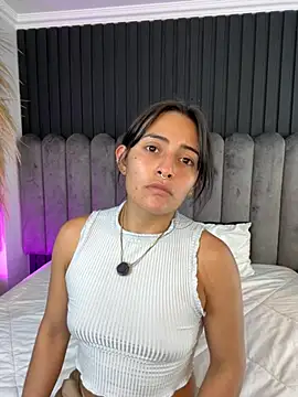 Nanda vixen  online show from April 2026 11:44:01 PM