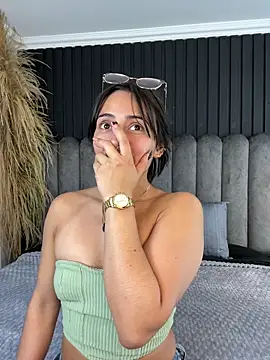 Nanda vixen  online show from April 2026 11:27:02 PM