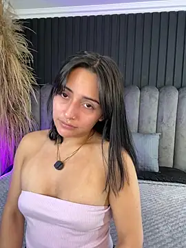 Nanda vixen  online show from April 2026 11:17:01 PM