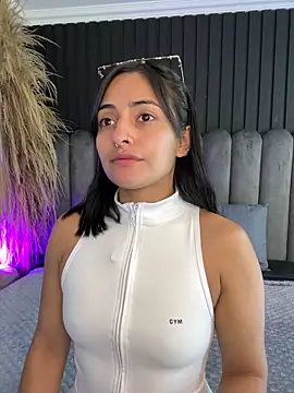 Nanda vixen  online show from May 2026 11:02:02 PM