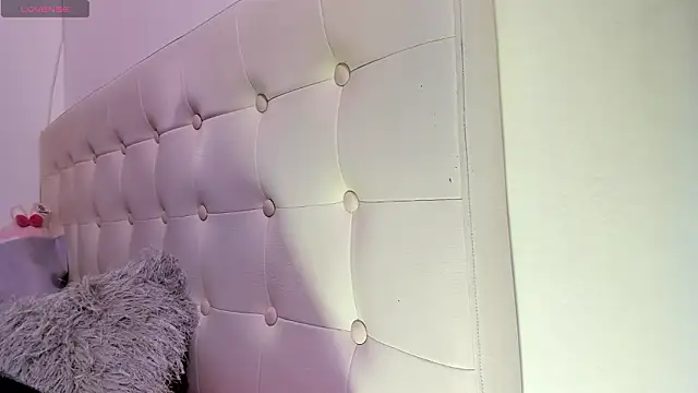 MiaEvans0 online show from March 2026 03:04:01 AM