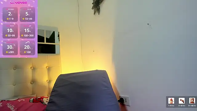 MiaEvans0 online show from May 2026 07:13:02 PM