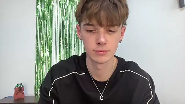 YourMilkyGuy online show from March 2026 03:48:02 PM