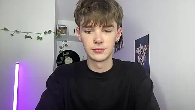 YourMilkyGuy online show from April 2026 05:51:01 PM