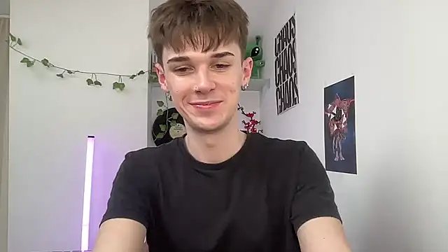 YourMilkyGuy online show from May 2026 01:08:02 PM