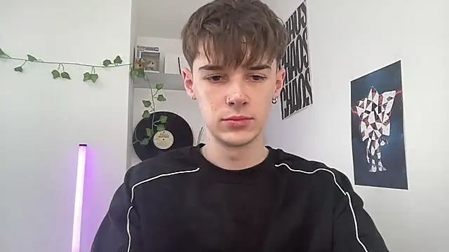 YourMilkyGuy online show from April 2026 10:33:01 AM