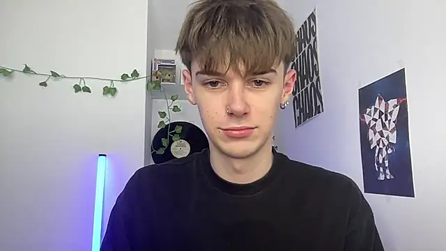 YourMilkyGuy online show from April 2026 03:25:01 PM