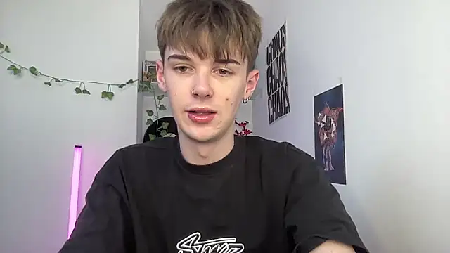 YourMilkyGuy online show from May 2026 02:56:02 PM