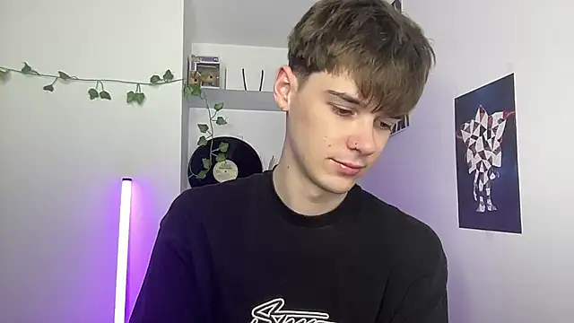 YourMilkyGuy online show from April 2026 04:57:02 PM