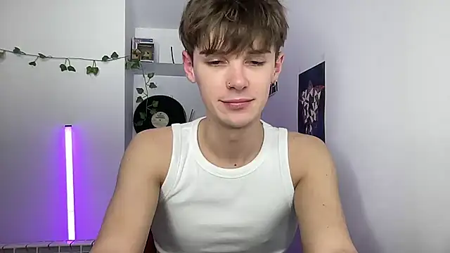 YourMilkyGuy online show from April 2026 06:26:02 PM