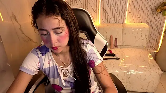 lili mint tf online show from March 2026 08:38:02 PM