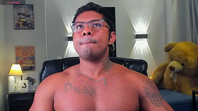 Snapshot of LEOHRDZ chatting on February 2026 10:29:02 PM LEOHRDZ online show from February 2026 10:29:02 PM