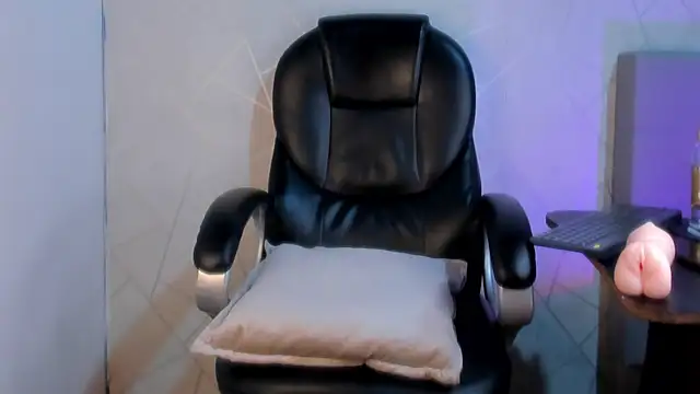 Milo Thompson online show from March 2026 04:12:01 AM