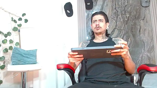 Damian-and-Camerum online show from May 2026 03:13:01 AM