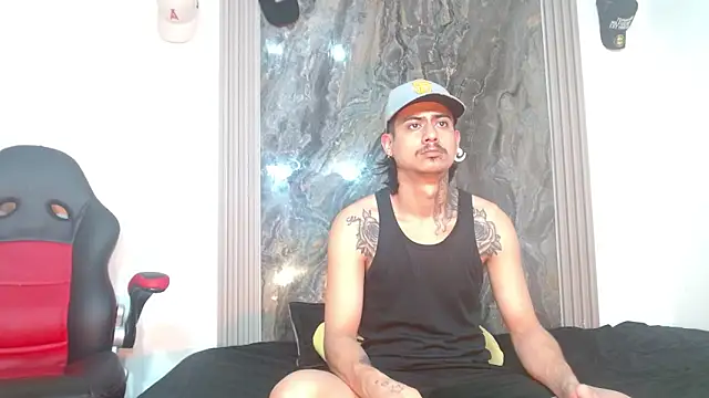 Damian-and-Camerum online show from April 2026 03:24:02 AM