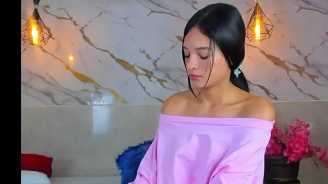 camiifox  online show from April 2026 06:14:01 PM