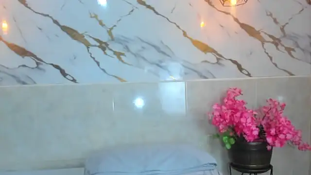 camiifox  online show from March 2026 07:40:01 PM